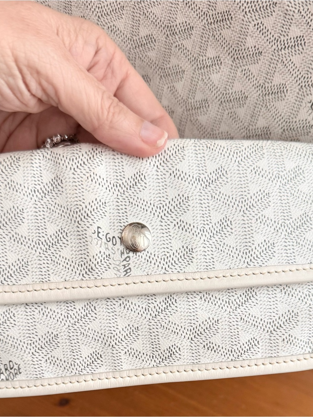 Goyard -White Chevron St Louis GM Tote with Pouch w/COA - Picture 5 of 12